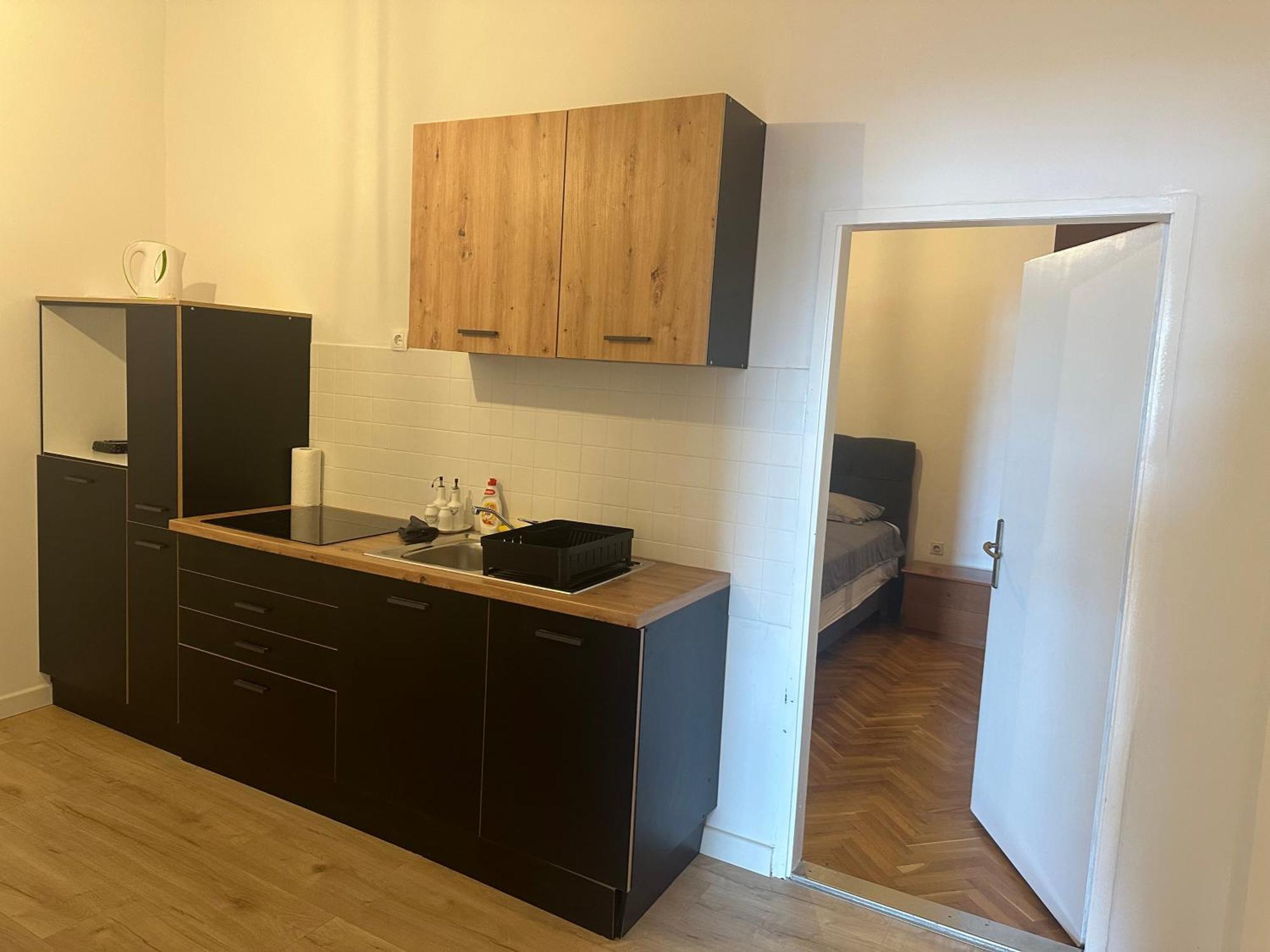 Navis City Apartments Пула Экстерьер фото