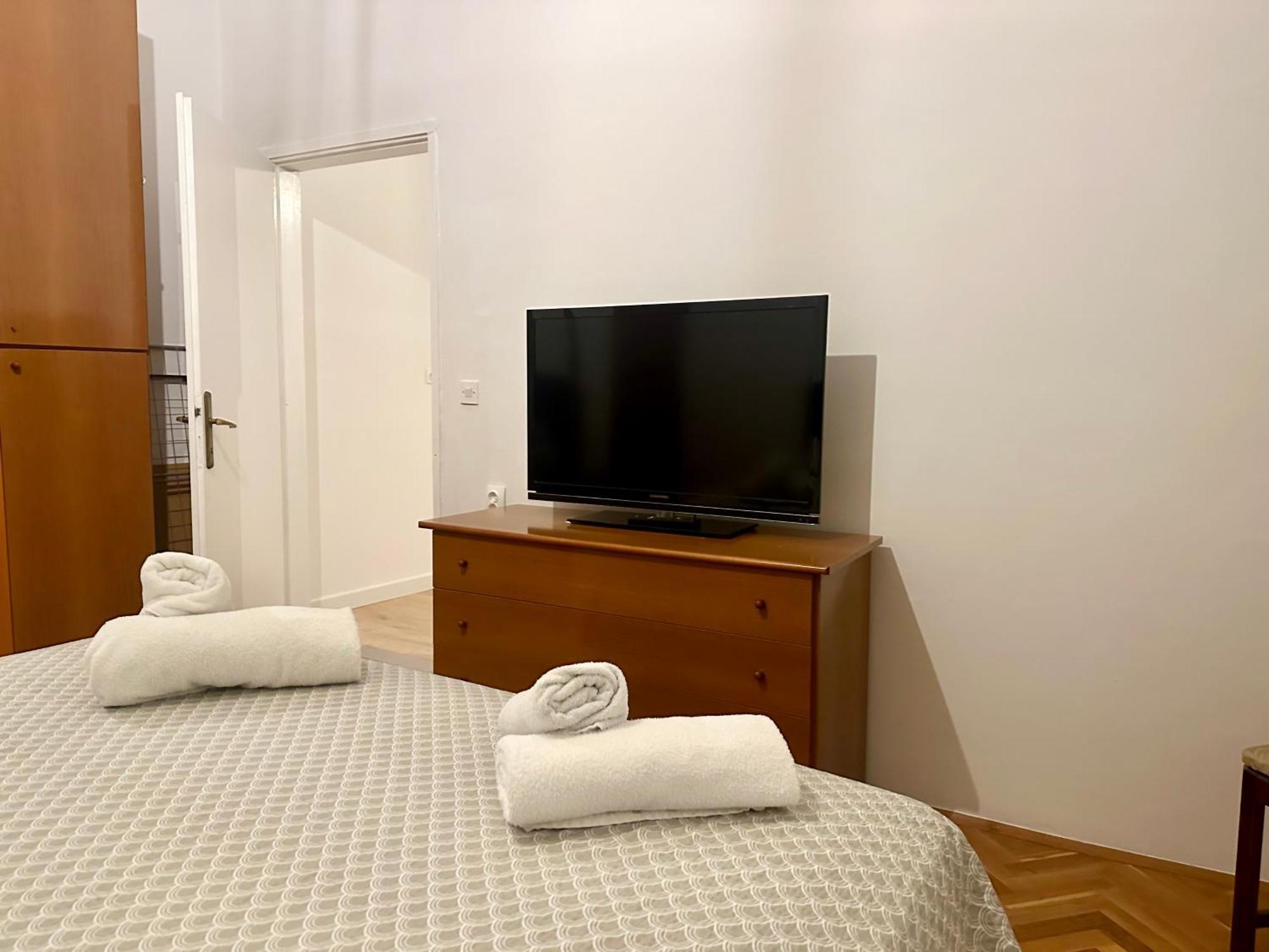 Navis City Apartments Пула Экстерьер фото